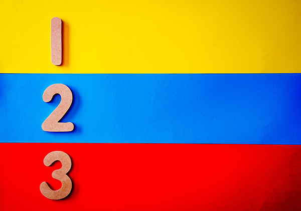 Yellow, blue and red numbered rows.